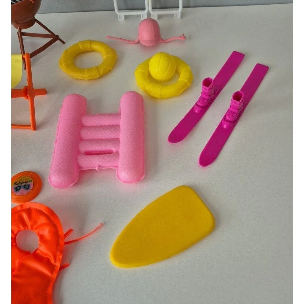 Mattel Barbie VTG 20 PC  Outdoor Beach Swimming Lot Tube Raft Balls Grill Tables